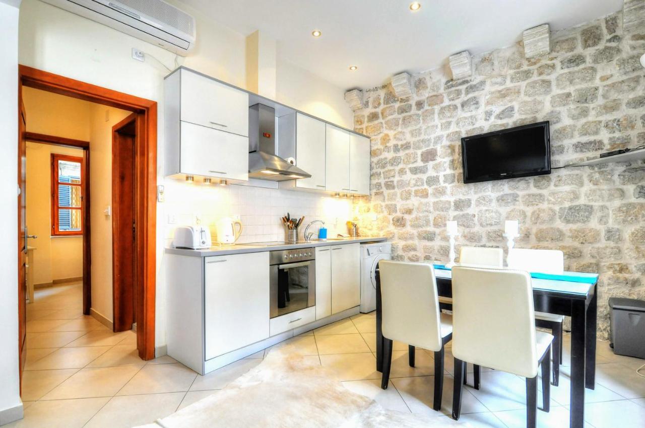 La Dolce Vita Apartment Kotor Ngoại thất bức ảnh